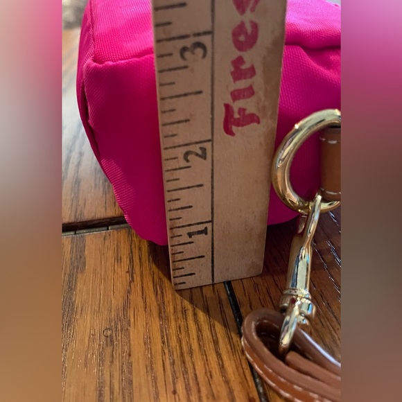 EUC Boulevard Leather Goods wristlet,hot pink nylon bag, w/leather strap, - Picture 5 of 11